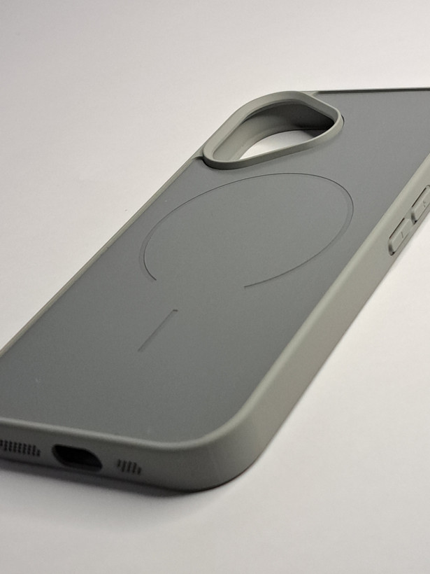 گارد PVD مکسیف دار اورجینال ایفون 17 نرمال iphone 17 normal