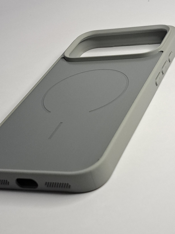 گارد PVD مکسیف دار اورجینال ایفون 16 نرمال iphone 16 normal